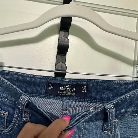 Hollister unique patchwork high waisted jeans - Picture 3 of 3